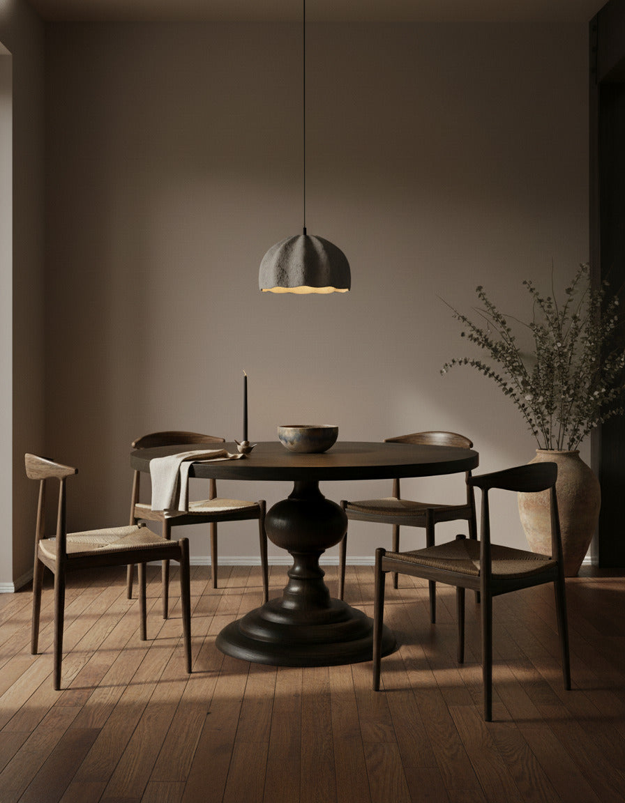 Round dining table - Oak color